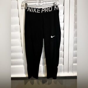 Nike Woman’s Pro 365 Tight Crop Leggings